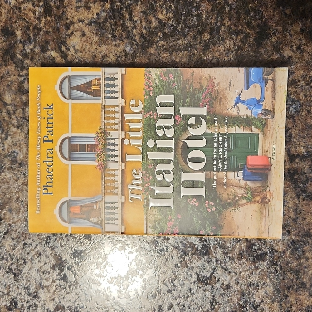 📚3/$20 the little Italian Hotel by Phaedra Patrick